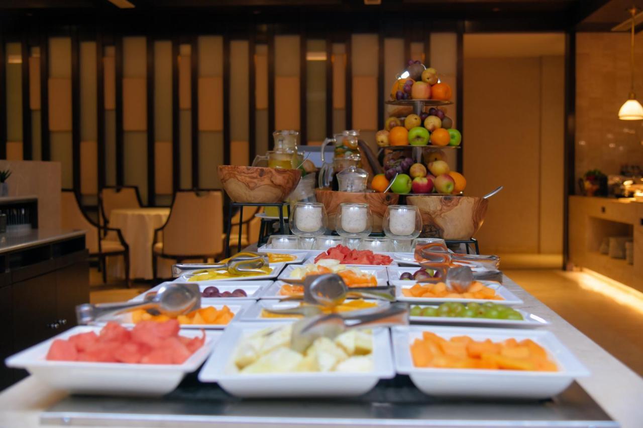 Bravia Hotel Niamey Bagian luar foto