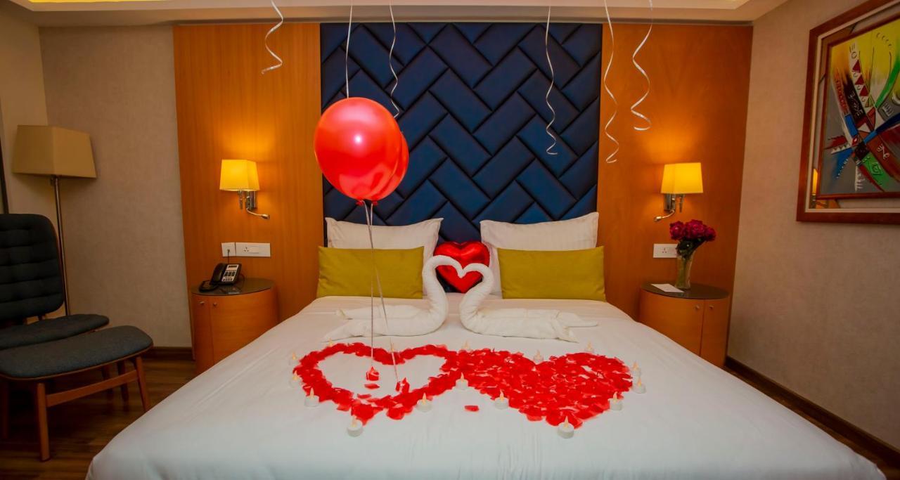Bravia Hotel Niamey Bagian luar foto