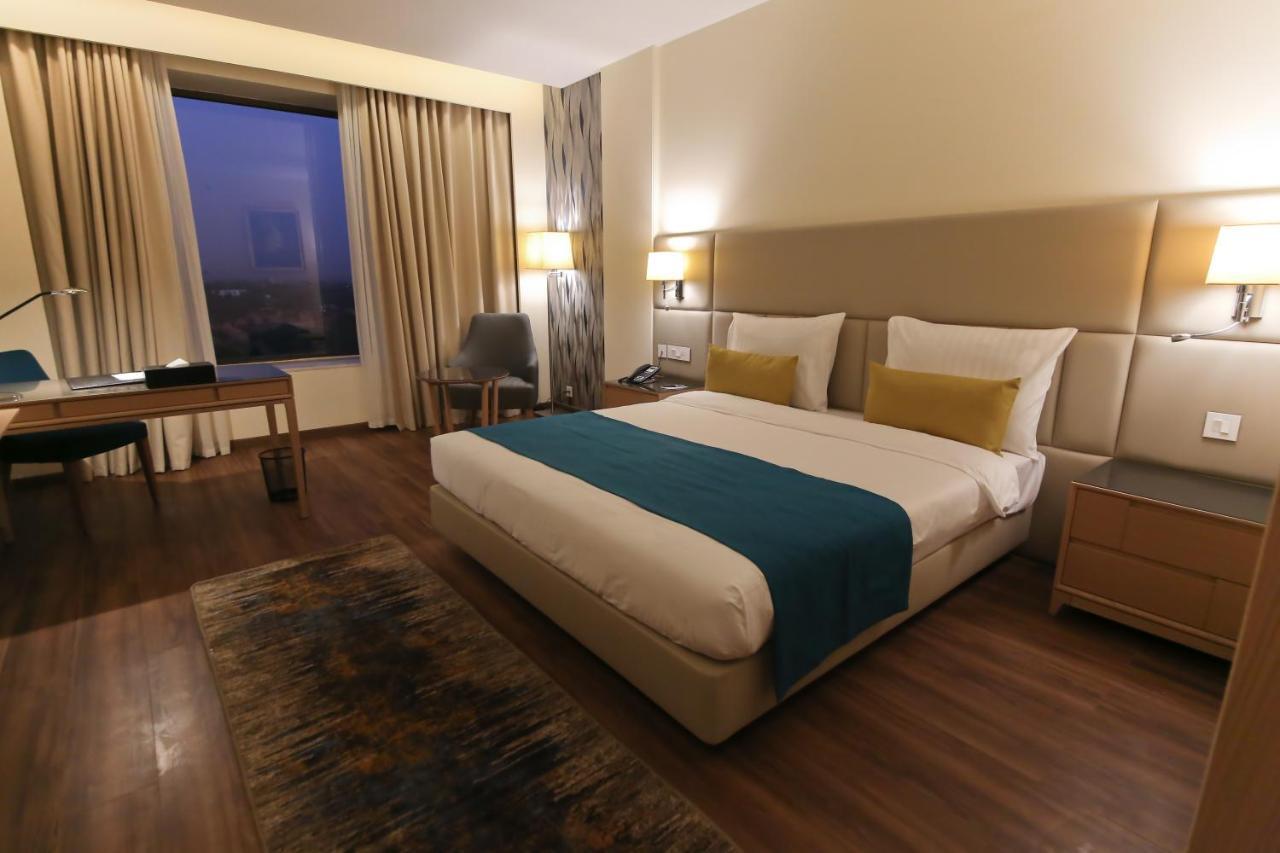 Bravia Hotel Niamey Bagian luar foto