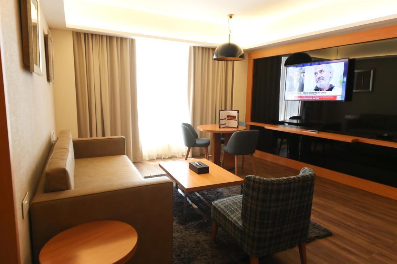 Bravia Hotel Niamey Bagian luar foto